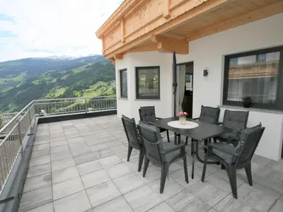 Ein allgemeiner Bergblick oder ein Berglick von der Ferienwohnung aus