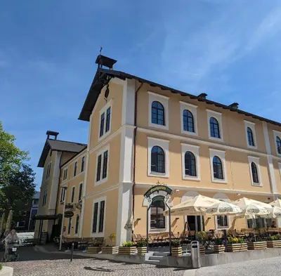 Das Gebäude in dem sich das Hotel befindet