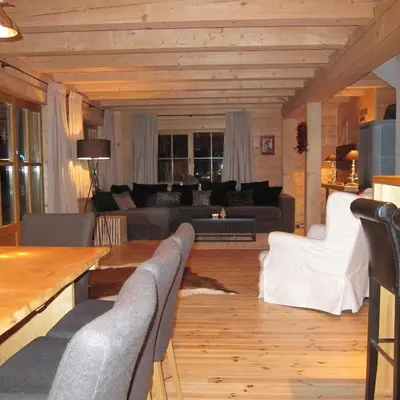 Ein Sitzbereich in der Unterkunft Chalet Sonnberg