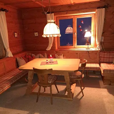 Ein Sitzbereich in der Unterkunft Ferienwohnung Schatzhof