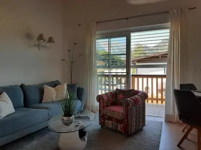 Ein Sitzbereich in der Unterkunft Ferienhaus Kaiserblick - FEWO1