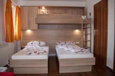 Ein Bett oder Betten in einem Zimmer der Unterkunft Ferienwohnung Heissl