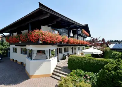 Ein Garten an der Unterkunft Appartementhaus Astl
