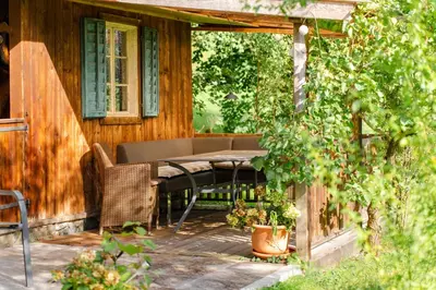 Ein Garten an der Unterkunft Gästehaus Wurm