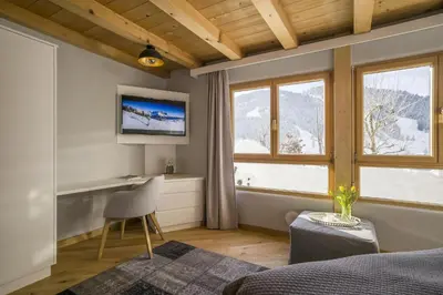Ein allgemeiner Bergblick oder ein Berglick von der Ferienwohnung aus