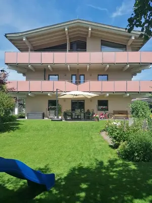 Ein Garten an der Unterkunft Steigental