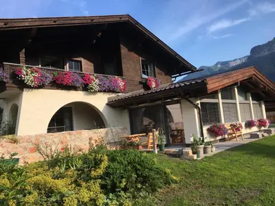 Ein Garten an der Unterkunft Appartement Straninger am Achensee