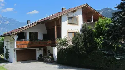 Das Gebäude in dem sich das Bed & Breakfast befindet