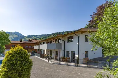Ein allgemeiner Bergblick oder ein Berglick von der Ferienwohnung aus