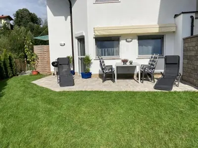 Ein Garten an der Unterkunft Appartement Mühltal