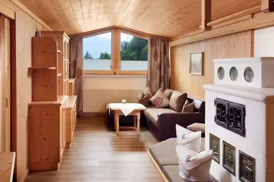 Ein Sitzbereich in der Unterkunft Hotel Gasthof Abelhof