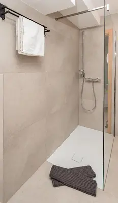 Ein Badezimmer in der Unterkunft Seeblickwohnung Liesl