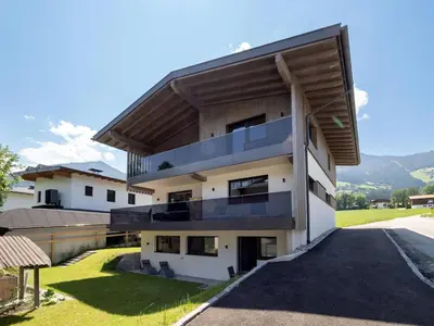 Ein allgemeiner Bergblick oder ein Berglick von der Ferienwohnung aus