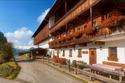 Das Gebäude in dem sich die Ferienwohnung befindet