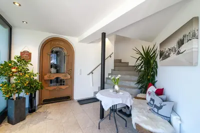 Ein Sitzbereich in der Unterkunft Ferienhaus Hetzenauer