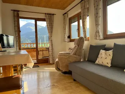 Ein allgemeiner Bergblick oder ein Berglick von der Ferienwohnung aus