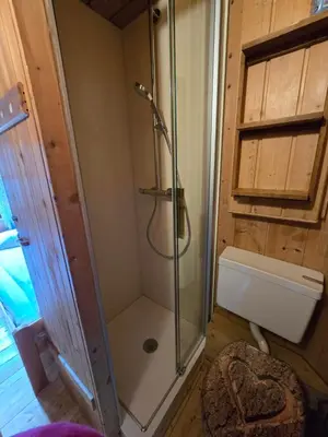 Ein Badezimmer in der Unterkunft Lederer Häus'l, Ferienwohnungen