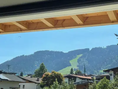 Ein allgemeiner Bergblick oder ein Berglick von des Chalets aus