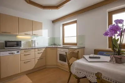 Küche/Küchenzeile in der Unterkunft Ferienwohnung Unterperler
