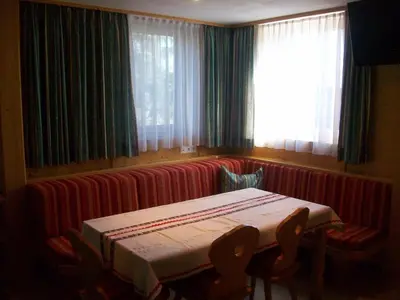 Ein Sitzbereich in der Unterkunft Appartements Renate