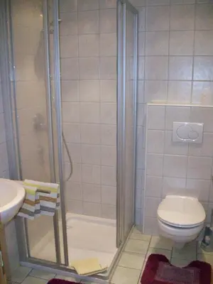 Ein Badezimmer in der Unterkunft Appartements Renate