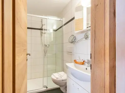 Ein Badezimmer in der Unterkunft Chalet in Oberau near Ski Slopes