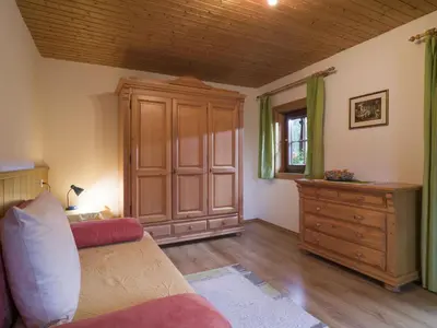 Ein Bett oder Betten in einem Zimmer der Unterkunft Apartment in Fügen near Hochzillertal Skiing