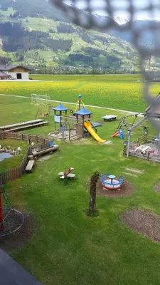 Ein Kinderspielbereich in der Unterkunft Großzügiges Apartment Georg Mayrhofen Barrierefrei