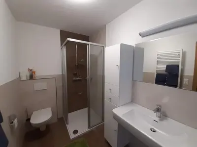 Ein Badezimmer in der Unterkunft Großzügiges Apartment Georg Mayrhofen Barrierefrei