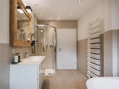 Ein Badezimmer in der Unterkunft VAYA Post Saalbach