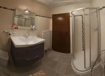 Ein Badezimmer in der Unterkunft Haus Christl