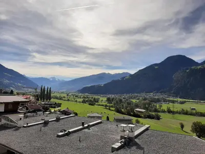 Ein allgemeiner Bergblick oder ein Berglick von der Ferienwohnung aus