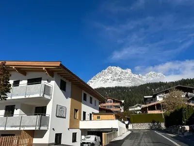 Ein allgemeiner Bergblick oder ein Berglick von der Ferienwohnung aus