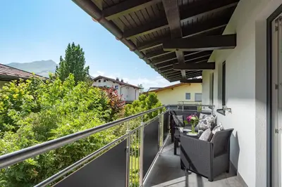 Ein allgemeiner Bergblick oder ein Berglick von der Ferienwohnung aus