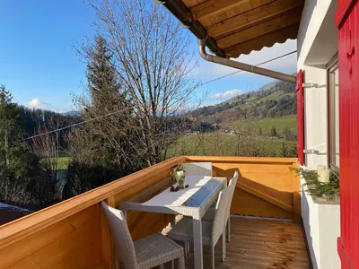 Ein allgemeiner Bergblick oder ein Berglick von der Ferienwohnung aus
