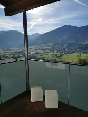 Ein allgemeiner Bergblick oder ein Berglick von der Ferienwohnung aus