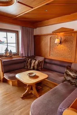 Ein Sitzbereich in der Unterkunft Appartment Haus Bergtraum