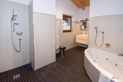 Ein Badezimmer in der Unterkunft Naturapartments Alpbach - Alpin Bio Deluxe