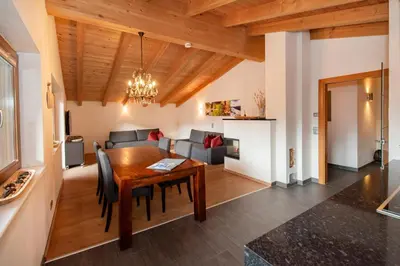 Ein Sitzbereich in der Unterkunft Naturapartments Alpbach - Alpin Bio Deluxe