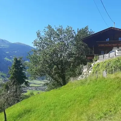 Alpine cottage with exceptional view
