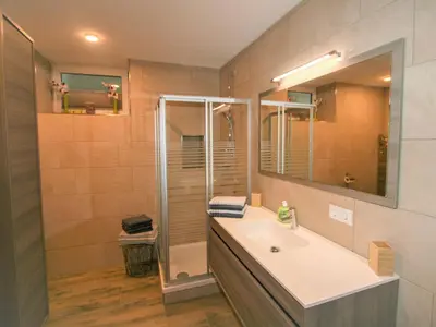 Ein Badezimmer in der Unterkunft Apartment Sonnigs Platzl by Interhome