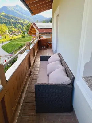 Ein allgemeiner Bergblick oder ein Berglick von der Ferienwohnung aus