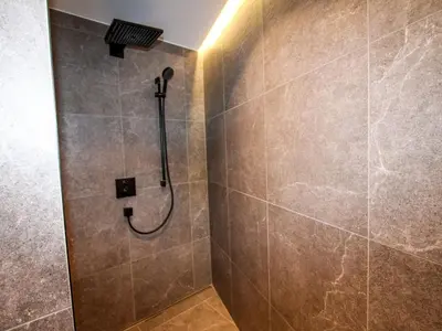 Ein Badezimmer in der Unterkunft Chalet in Königsleiten near Ski Lift Zillertal
