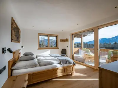 Ein allgemeiner Bergblick oder ein Berglick von der Ferienwohnung aus