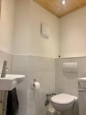 Ein Badezimmer in der Unterkunft Wohnung Gundhabing