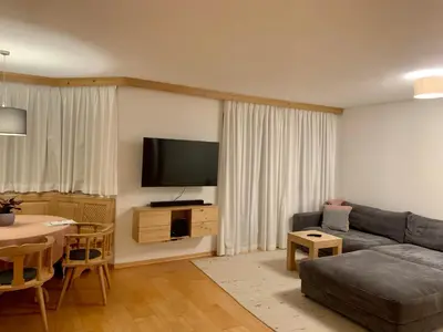 TV/Unterhaltungsangebot in der Unterkunft Wohnung Gundhabing