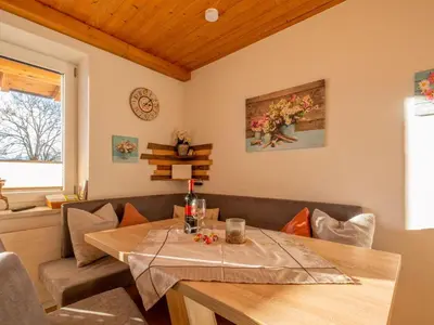 Ein Sitzbereich in der Unterkunft Ferienwohnung Krimbacher