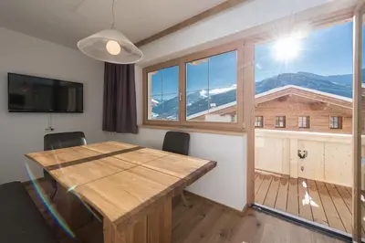Ein allgemeiner Bergblick oder ein Berglick von der Ferienwohnung aus