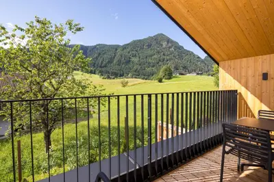 Ein allgemeiner Bergblick oder ein Berglick von des Chalets aus