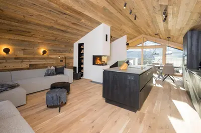 Ein Sitzbereich in der Unterkunft Haus Sonnblick Chalet
